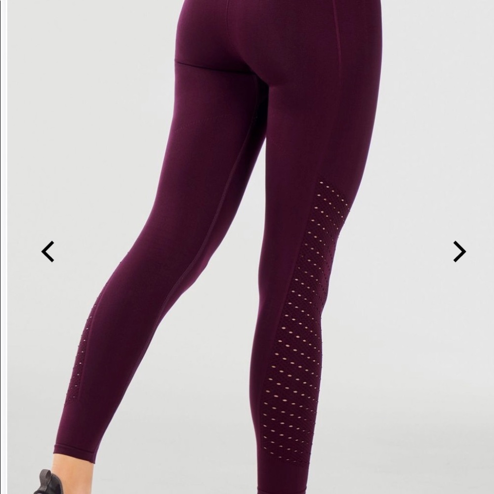 Fabletics sync high waisted perforated 7/8 seamles
